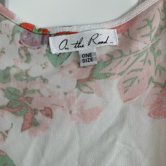 YFB On The Road Raven Floral Kimono OS Like NWOT - Picture 5 of 6